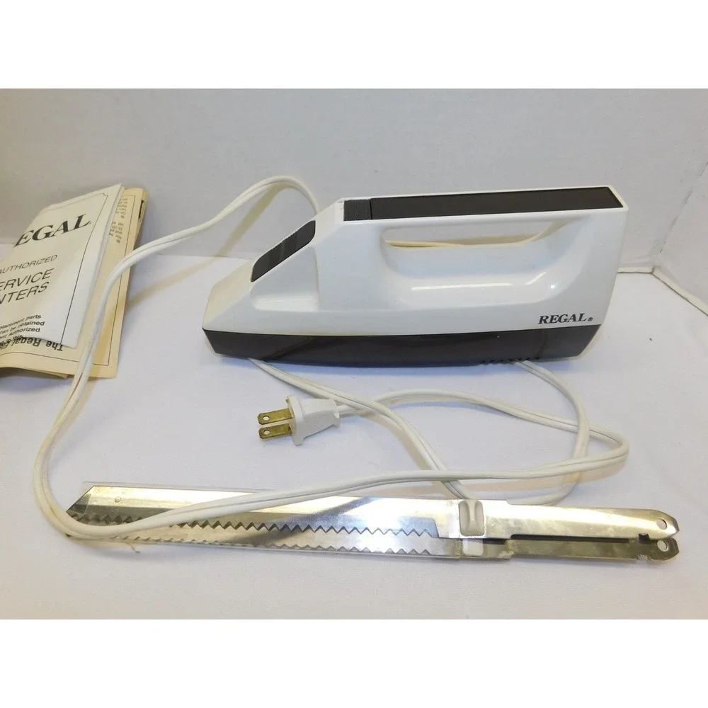 Regal Electric Knife Kitchen Appliance Vintage White K382